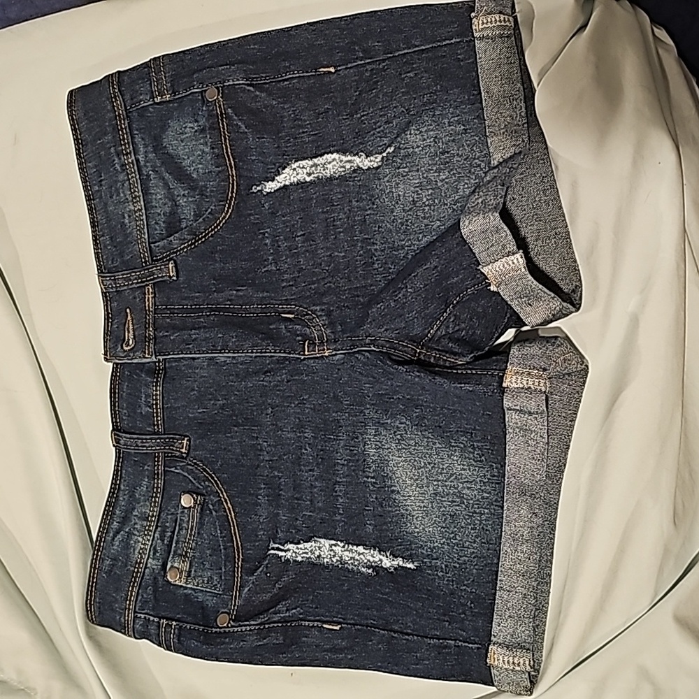 NWT Adora denim shorts, Size Medium